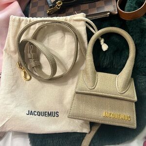 Jacquemus chiquito